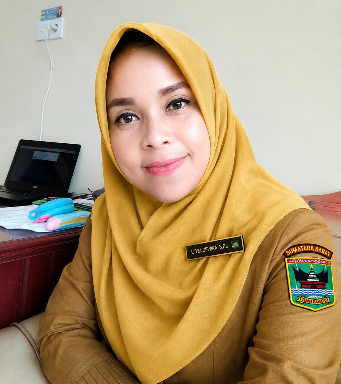 Lidya Dewika, S.Pd, Gr